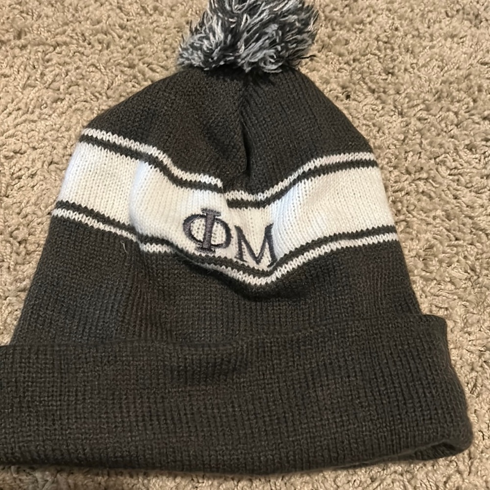 Phi mu hat